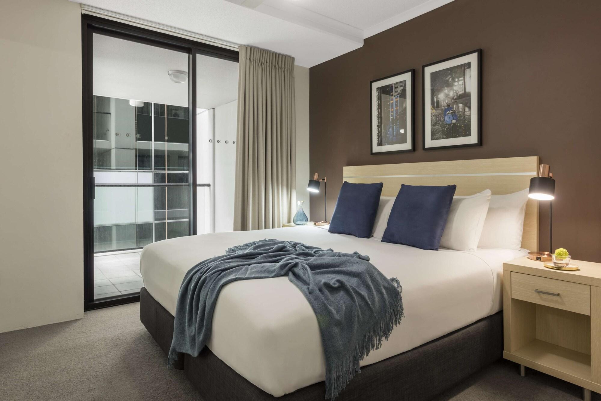 Oaks River Aparthotel 4*