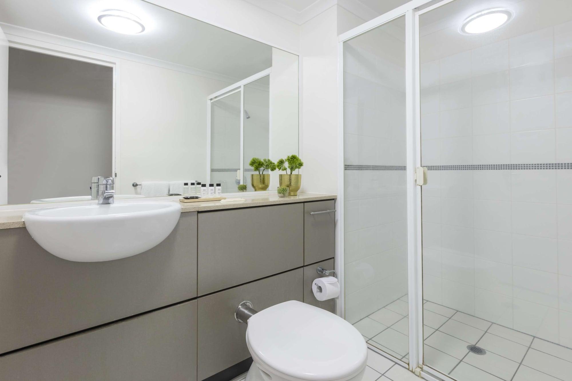 Oaks River Aparthotel